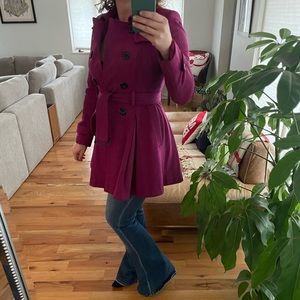 Wool peacoat, belted and flare bottom. Fuchsia.